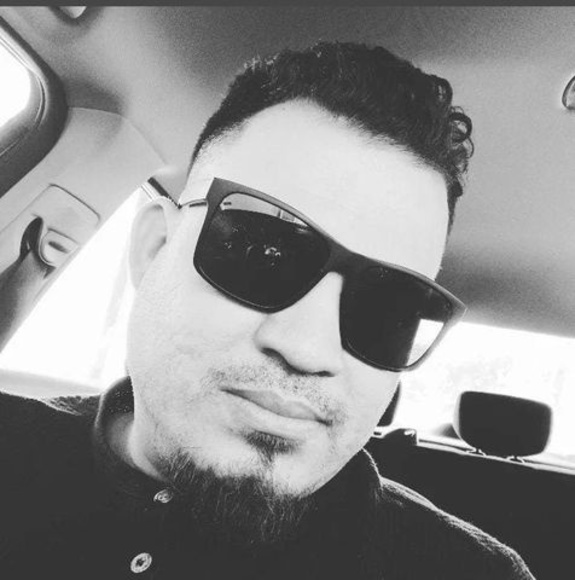 Meet your Posher, Enrique - Picture 1 of 1